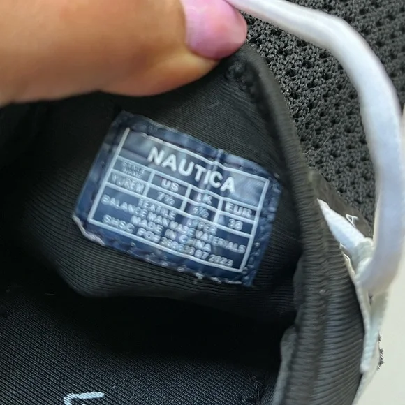 Nautica Women Sneaker Lace-Up Jogger Running Shoe, Black & White Silver, 7.5 - Picture 8 of 10